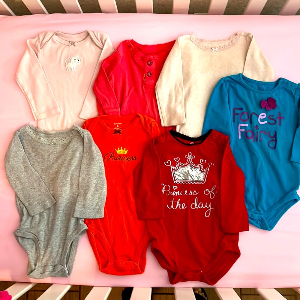 LOT OF SEVEN BABY GIRL LONG SLEEVE ONESIES : SIZE 6 MONTHS